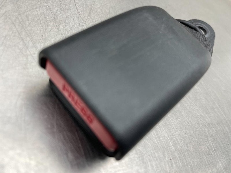 BOUCLE DE CEINTURE ARRIÈRE GAUCHE Toyota Aygo (B40), Utilisé, Toyota