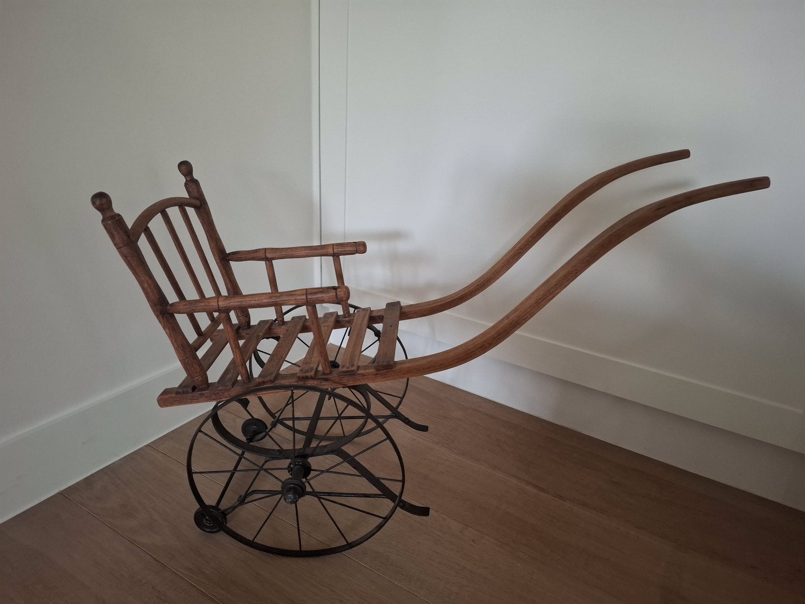 Belle charrette ancienne / voiture de poupée (vers 1900), Enlèvement
