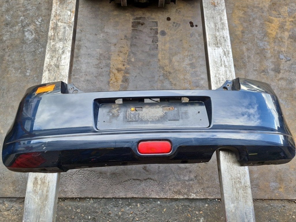 PARE-CHOCS ARRIÈRE Suzuki Swift (ZA / ZC / ZD1 / 2/3/9), Suzuki-Allee 7
64625  Bensheim, DE, Arrière, Kontakt@suzuki.de, Utilisé
