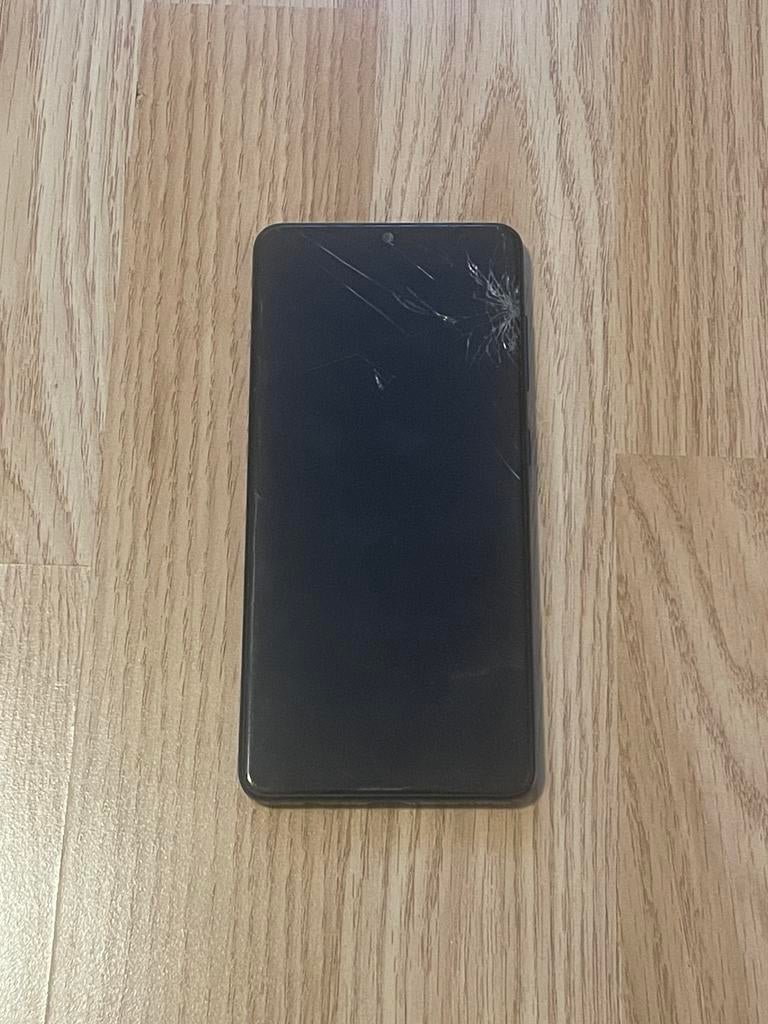 Samsung A41 met schade maar werkt correct, Telecommunicatie, Ophalen, Gebruikt