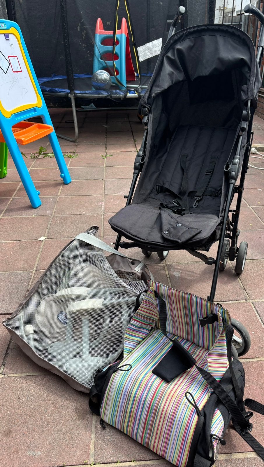 Poussette , réhausseur et chaise suspendue bébé, Enlèvement, Comme neuf