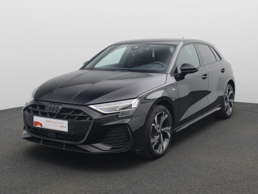 Audi A3 Sportback PHEV A3 Sportback PHEV 45 TFSI e Competiti, Auto's, Automaat, Zwart, Hybride Elektrisch/Benzine, 9 g/km