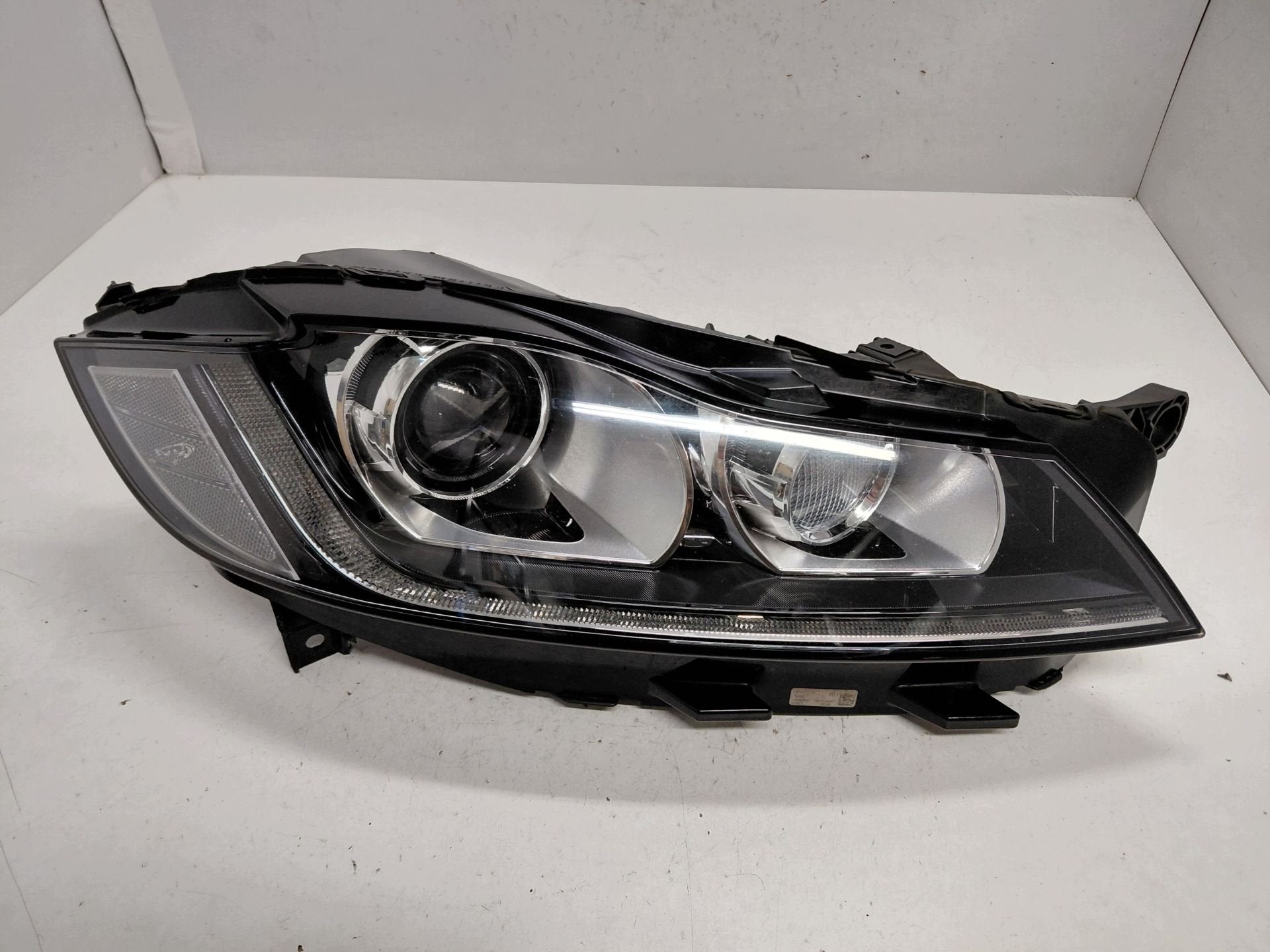 Phare droit Jaguar XF II F-Pace GX63-13W029-EF, Autos : Pièces & Accessoires, Dpoffice@jaguarlandrover.com, Jaguar, Jaguar Land Rover Limited