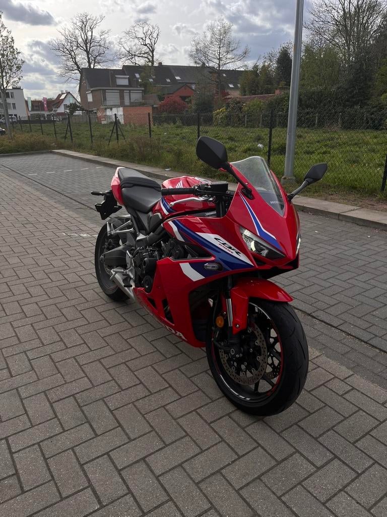 !Gezocht! uitlaat voor Honda CBR650R 2024, Motoren, Ophalen, Gebruikt