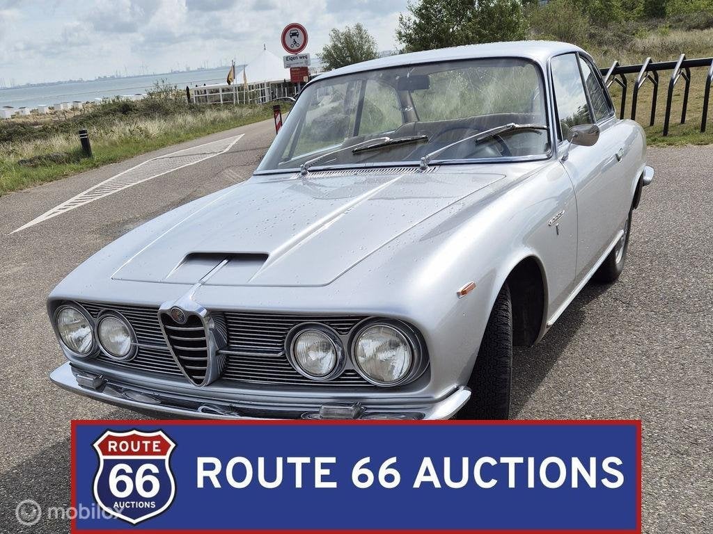 Alfa Romeo 2600 Sprint | 1965 | Route 66 Auctions, Autos, Achat, Entreprise, Boîte manuelle, Autre carrosserie
