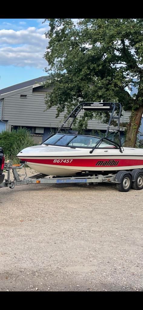 2004 malibu response, Ophalen, Binnenboordmotor, Zo goed als nieuw, Polyester
