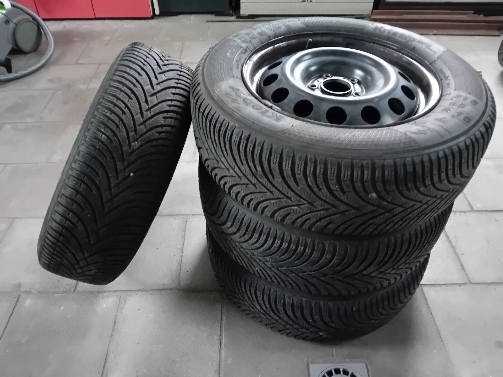 Pneus hiver Kleber 215/65/R16 sur jantes tôle, Ophalen, 16 inch, Banden en Velgen, Winterbanden