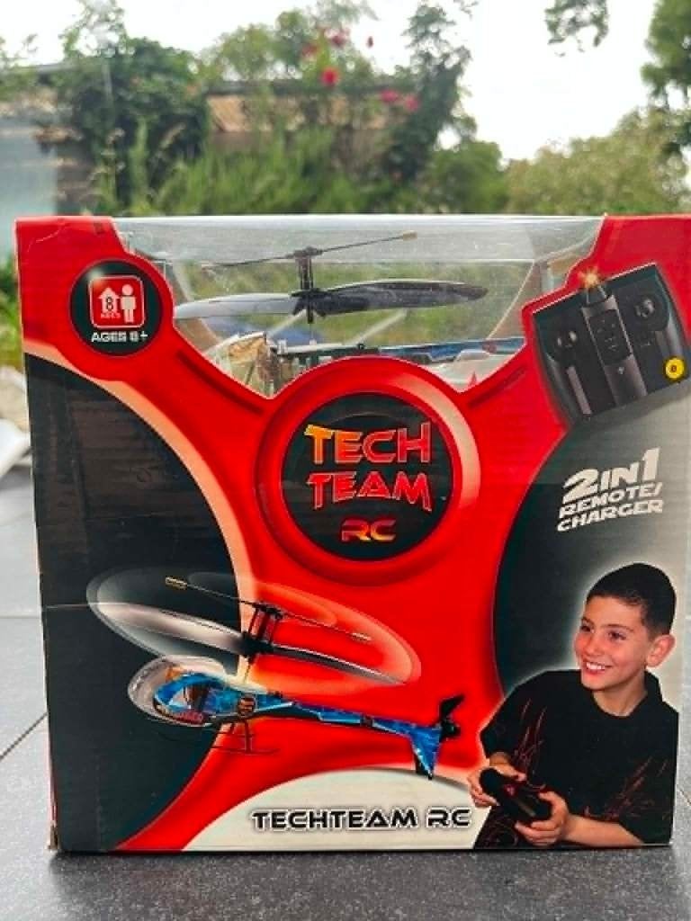 TECHTEAM 18 cm op afstand bestuurbare helikopter, Hobby en Vrije tijd, Modelbouw | Vliegtuigen en Helikopters, 1:72 tot 1:144