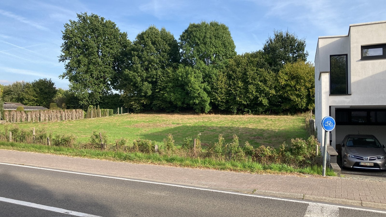 Weide te huur lennik +\- 17 are, Dieren en Toebehoren