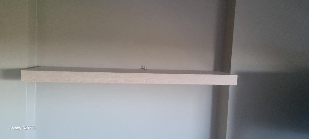 Tablette murale IKEA – 100 cm étagère avec support invisible, Enlèvement, Comme neuf
