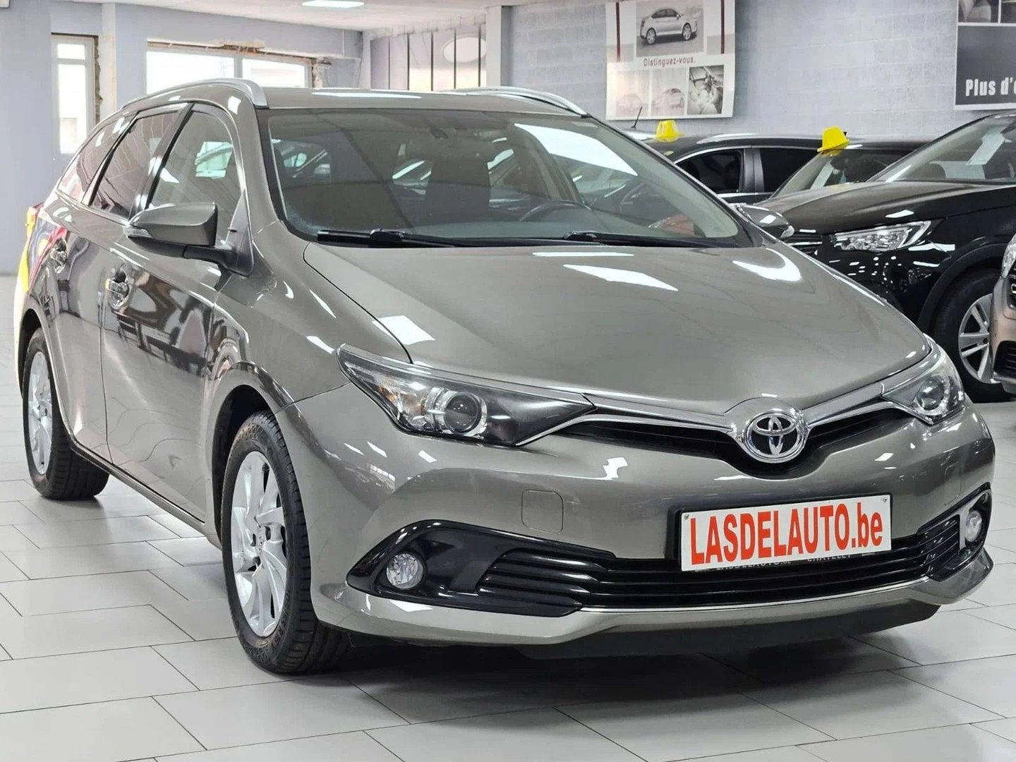 Toyota Auris SW 1.2 Turbo Dynamic S/S Attache Remorque XENON, 1197 cm³, Argent ou Gris, Achat, Euro 6