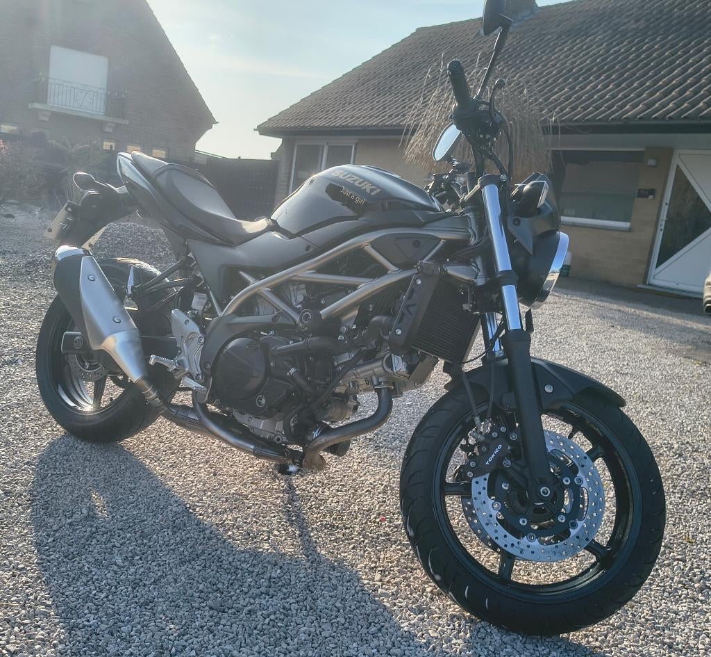 Suzuki SV 650, Permis Moto A, 2 cylindres, Particulier, 650 cm³