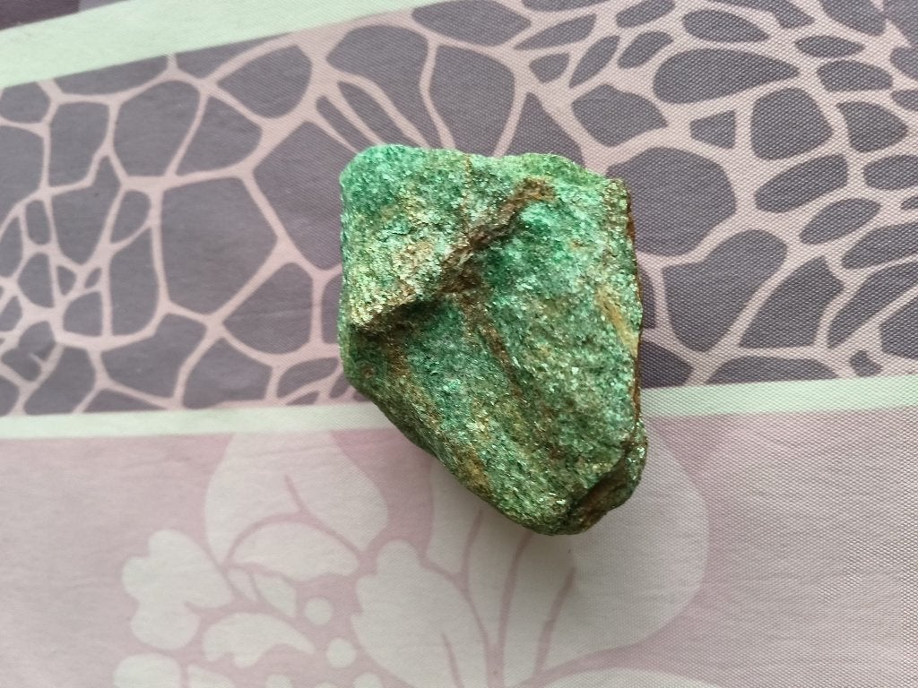 Ruw stuk Fuchsiet (mineraal), Ophalen of Verzenden, Mineraal