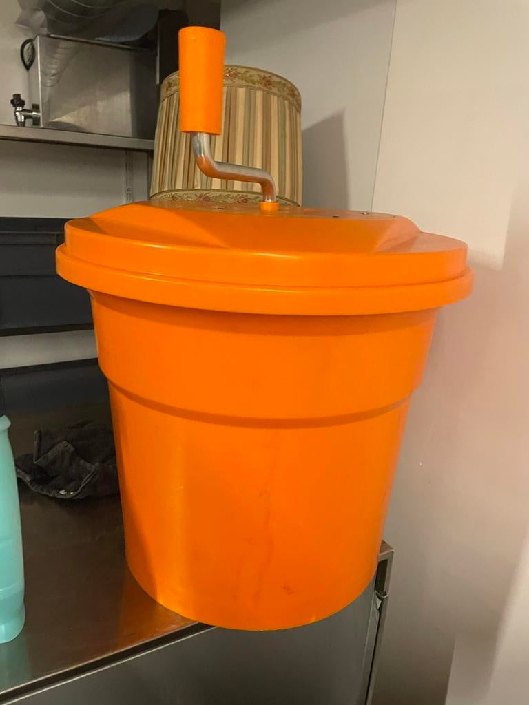 Grote slazwierder, Huis en Inrichting, Keuken | Keukenbenodigdheden, Ophalen, Zo goed als nieuw, Kunststof, Oranje