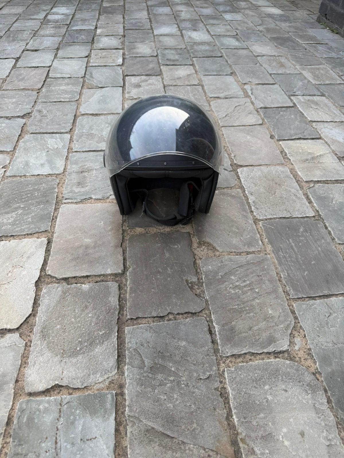 Helm, Ophalen, Zo goed als nieuw