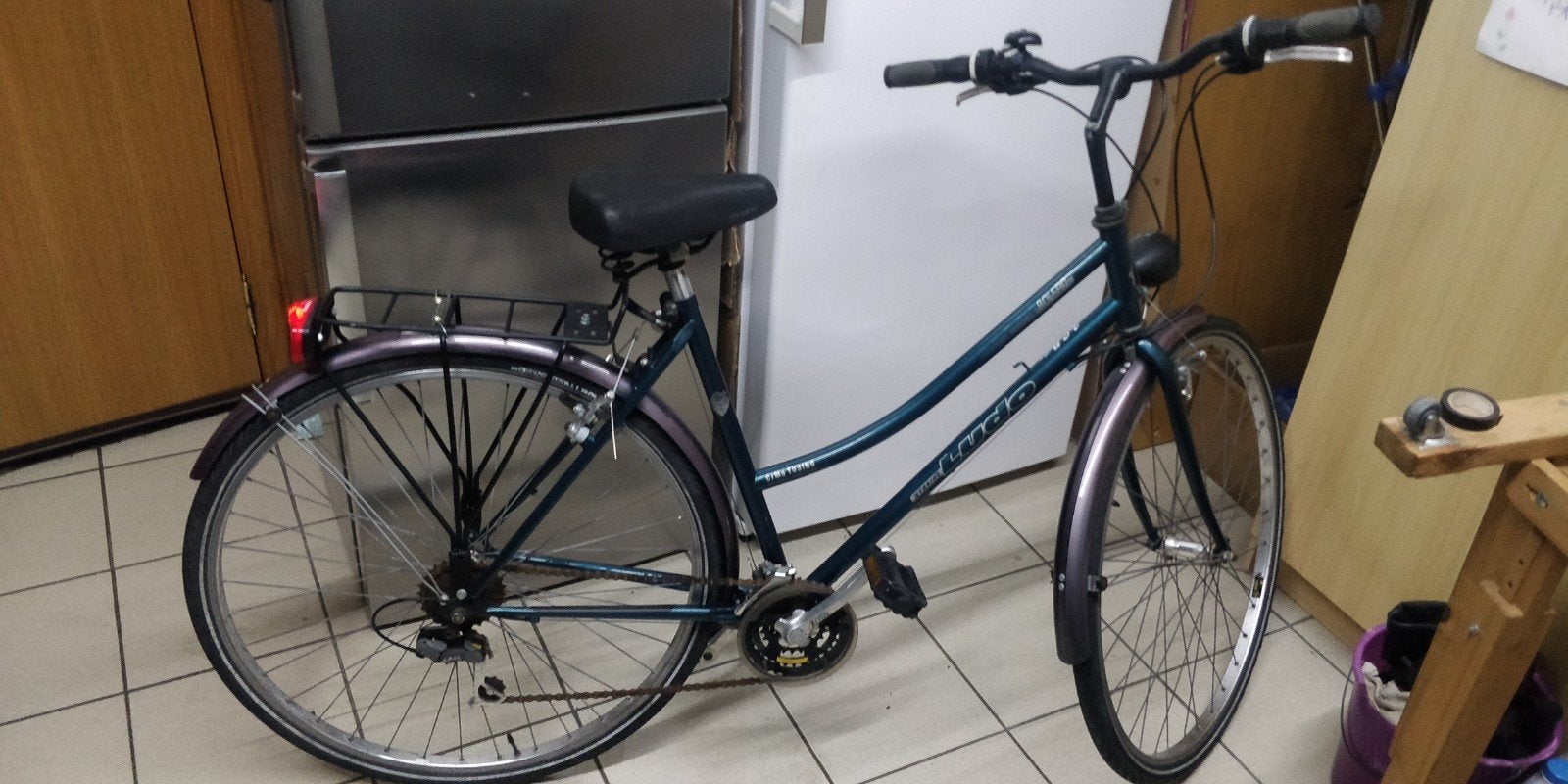 vélo ludo dame 28", Vitesses, Frein sur jante, Comme neuf, Enlèvement