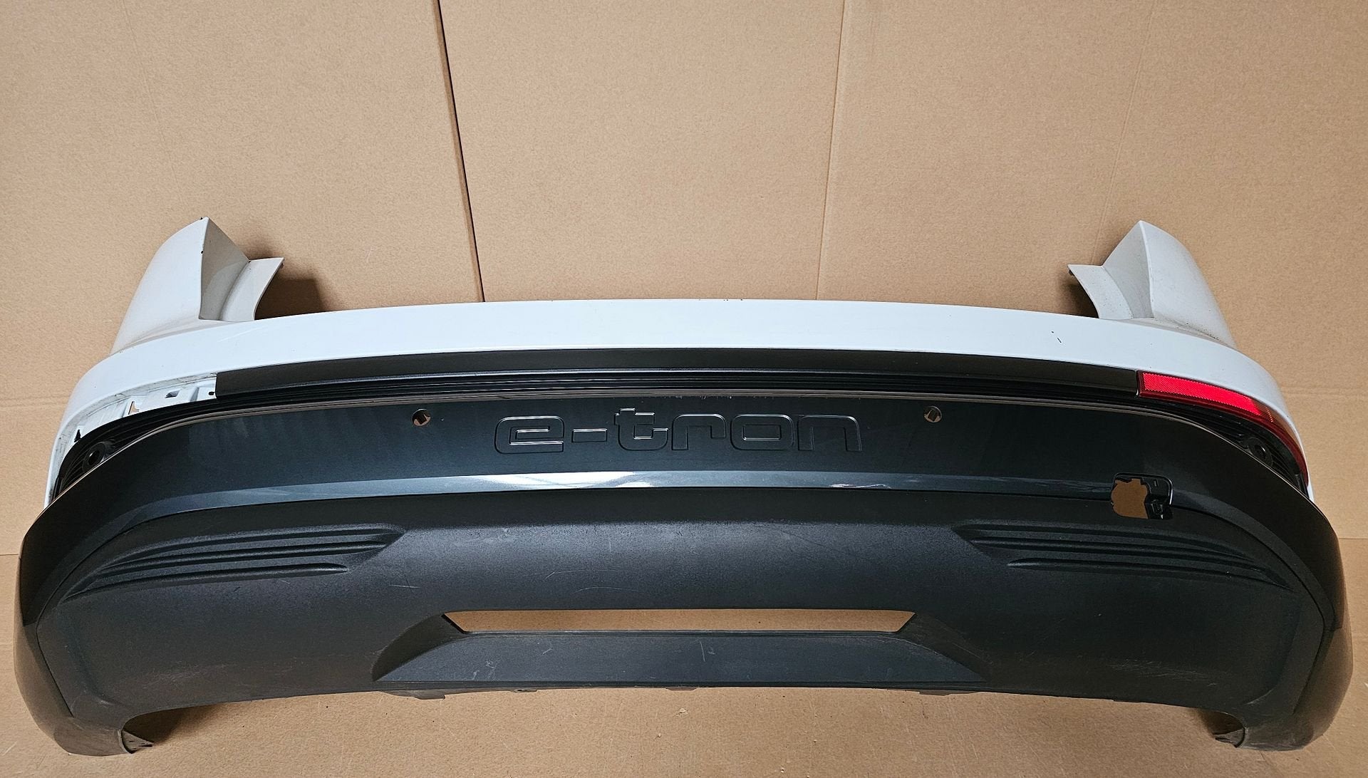 Achterbumper Audi Q4 89E E-TRON 40 ORGINEEL BUMPER 4xPDC, Arrière, -, Origine de la pièce connue, Audi