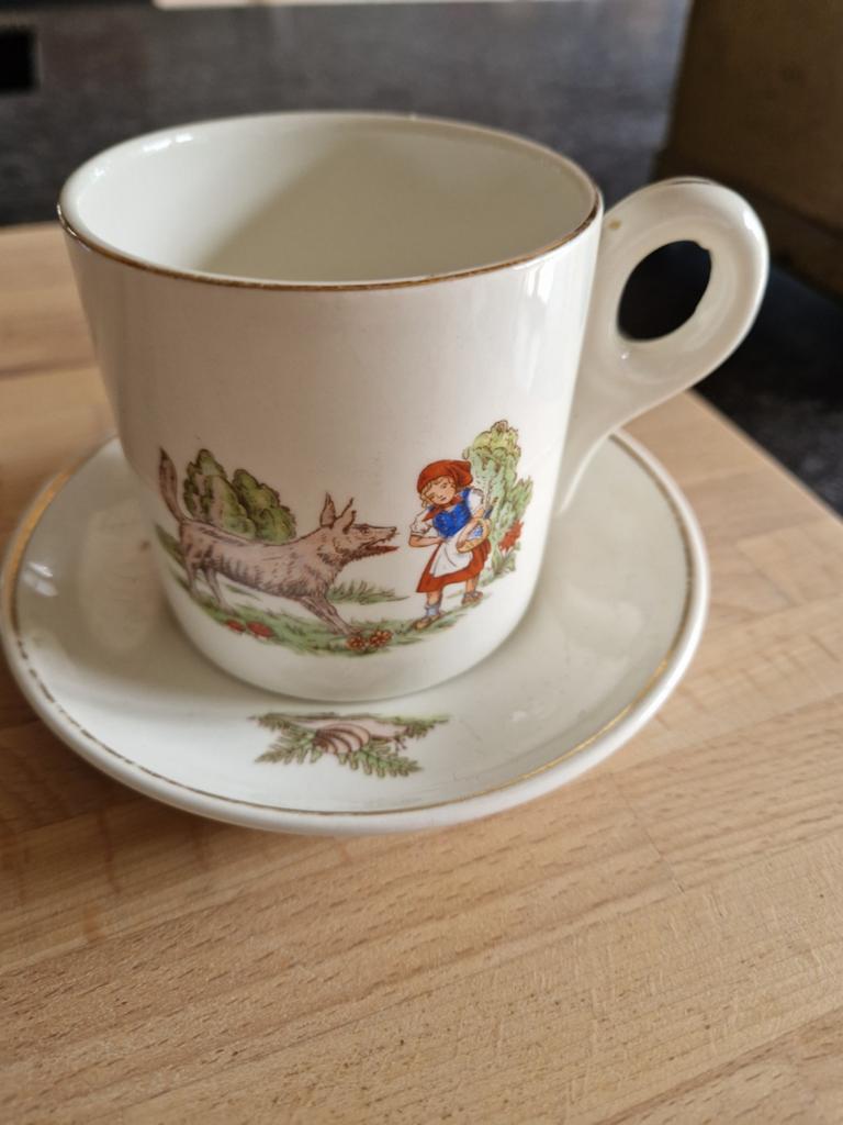 Tasse et sous tasse le chaperon rouge et le loup, Enlèvement ou Envoi