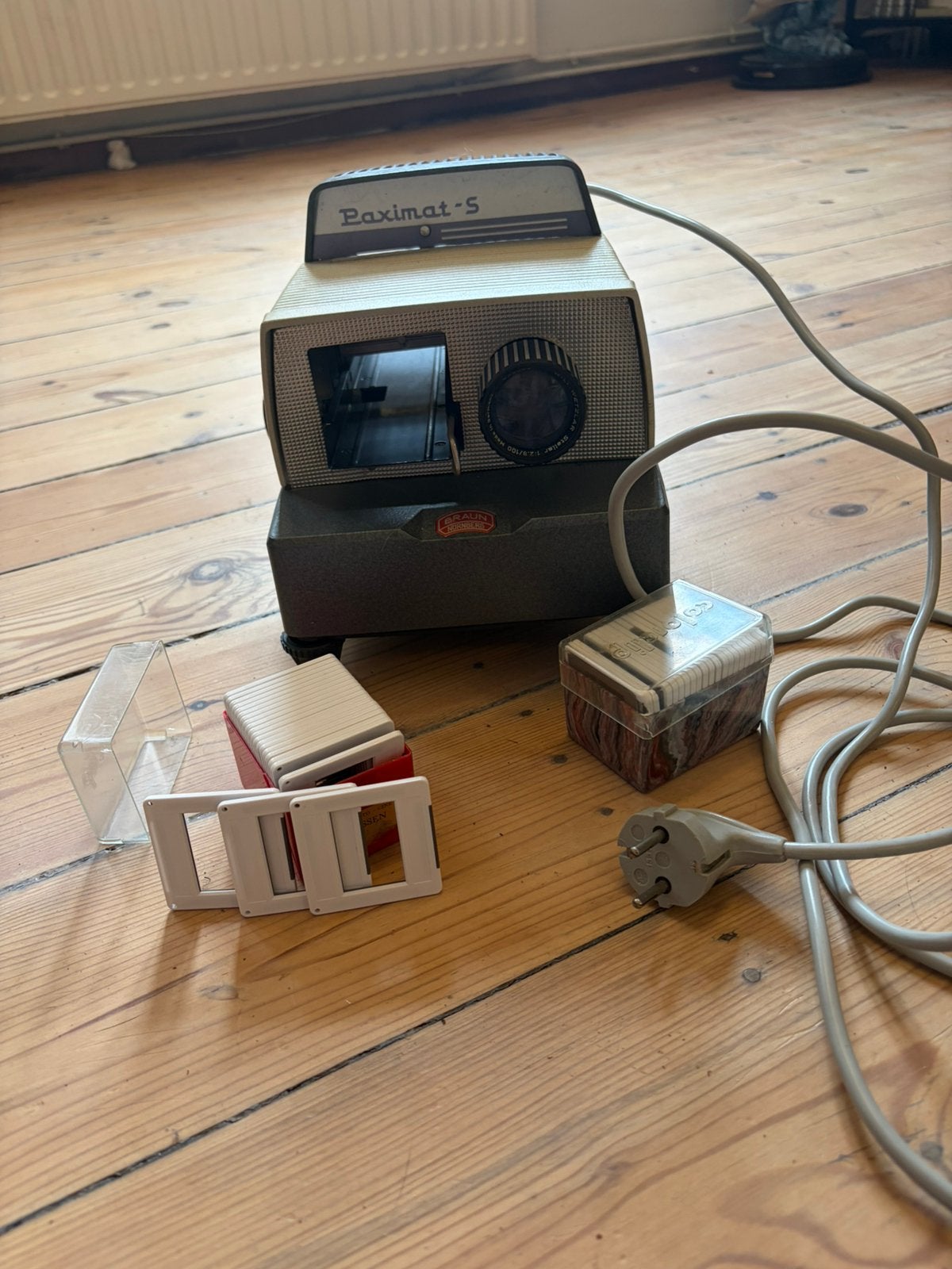 Projecteur de diapositives vintage Braun Paximat-S, TV, Hi-fi & Vidéo, Projecteurs dias, Utilisé, Enlèvement
