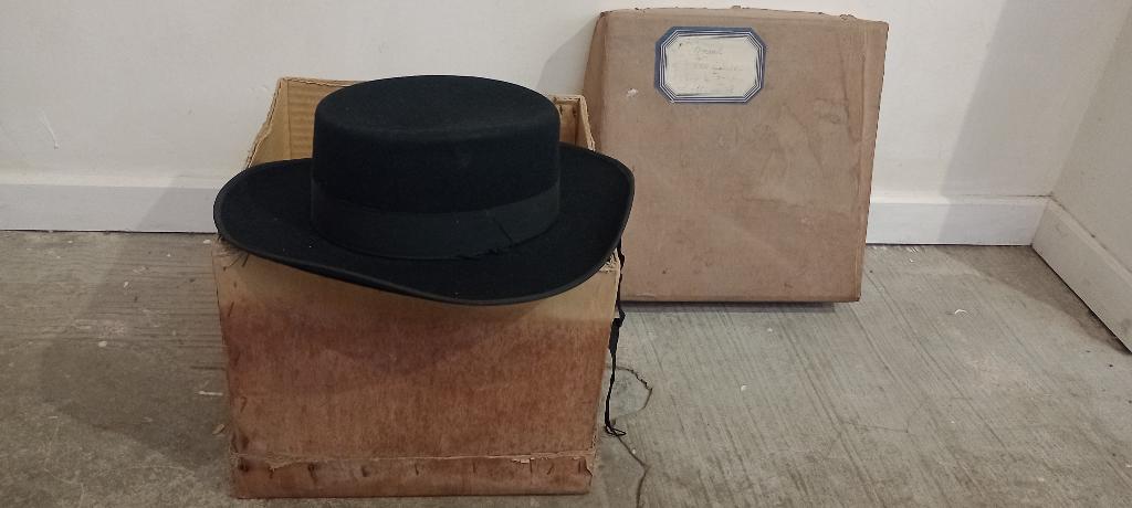 Sombrero Cordobes Mariscal Granada — Authentiek — T56, Verzamelen, Kleding en Patronen, Gebruikt, Hoed, Pet, of Sjaal, Ophalen of Verzenden