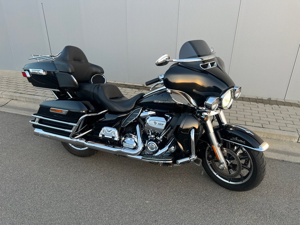 ULTRA  LIMITED 107, Motos, Motos | Harley-Davidson, Entreprise, Chopper, 12 à 35 kW, 2 cylindres, ABS, Régulateur de vitesse, Poignées chauffantes