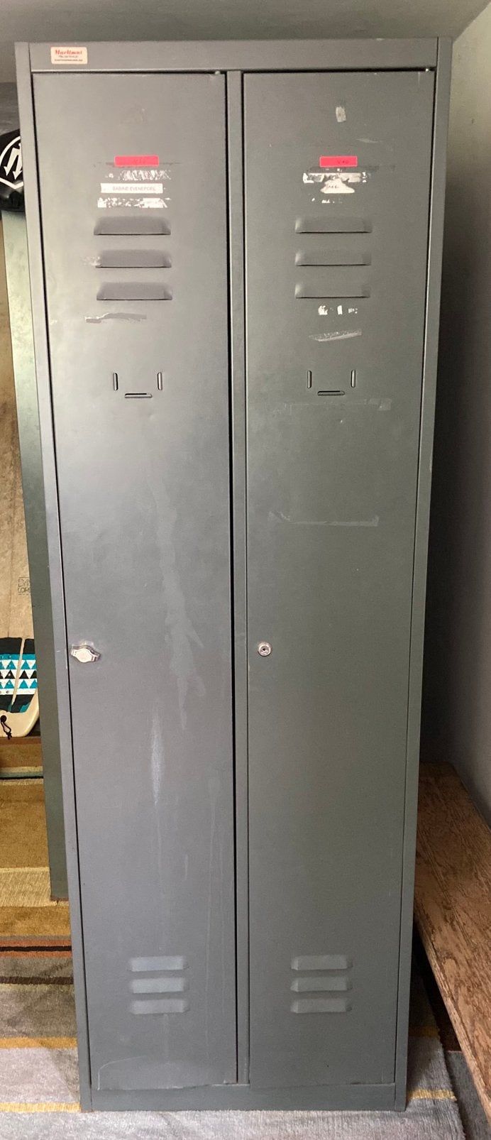Armoire à casiers vintage, Maison & Meubles, Armoires | Casiers, Utilisé, Enlèvement