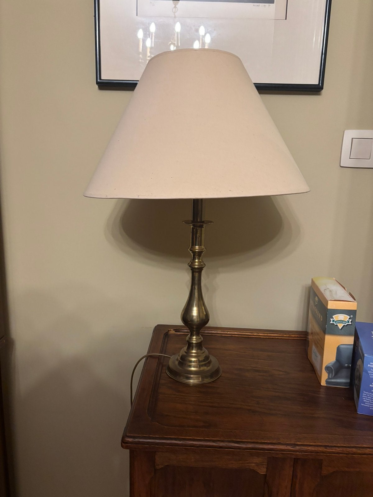 Lampe d’époque avec piètement massif, Enlèvement ou Envoi