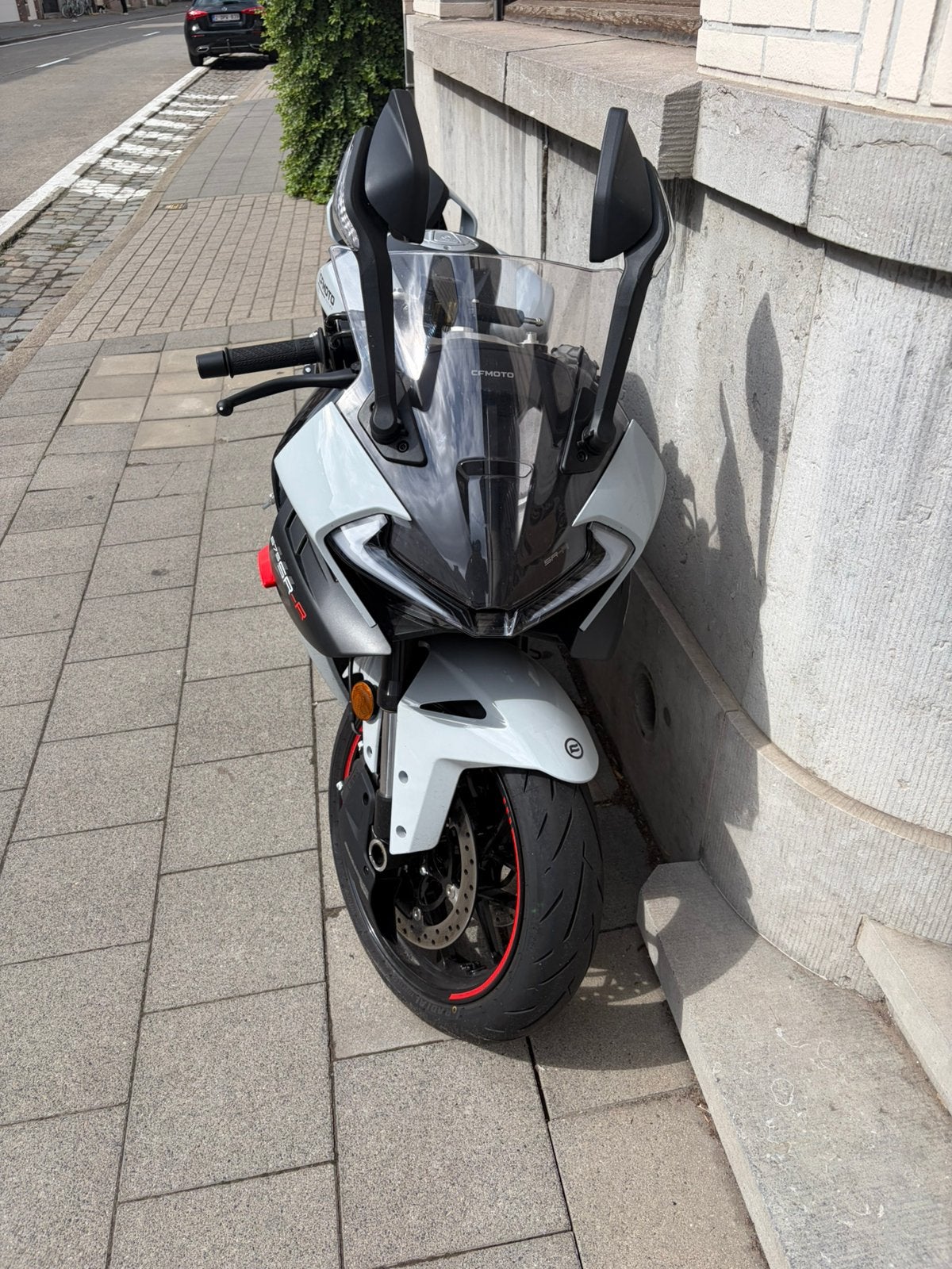 CFMOTO 675SR-R Aerolite gris, Permis Moto A, Plus de 35 kW, 3 cylindres, 675 cm³