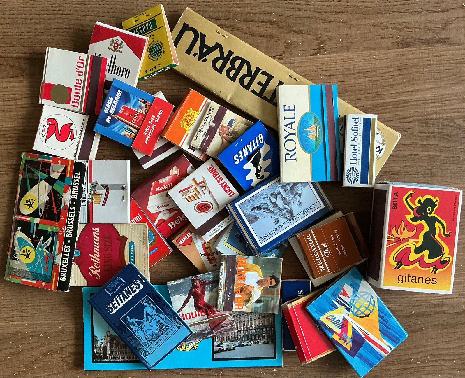 Loterie Matchboxes, Collections, Articles de fumeurs, Briquets & Boîtes d'allumettes, Enlèvement ou Envoi, Comme neuf, Boîtes ou marques d'allumettes