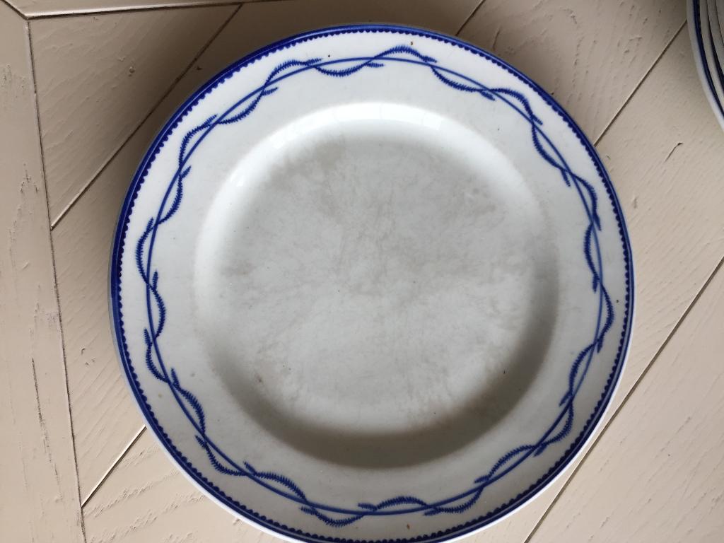 4 borden Doorniks porselein, Ophalen of Verzenden