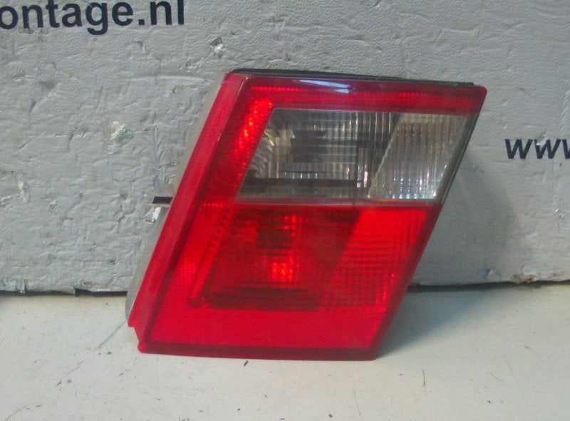 PANNEAU ARRIÈRE DROIT AVEC LAMPE Saab 9-5 (YS3E) (5142229), Saab-de-info@saabgroup.com, Marienbergstraße  96
90411  Nürnberg, DE