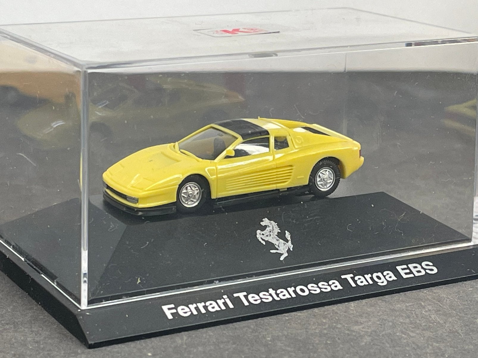 Herpa FERRARI Testarossa Targa geel 1:87 PC-box, Hobby & Loisirs créatifs, Voitures miniatures | 1:87, Enlèvement ou Envoi, Comme neuf
