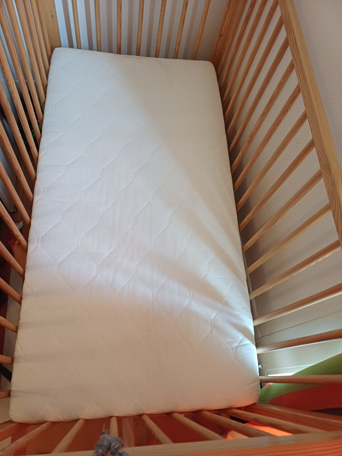 lit enfant réglable en hauteur, Matelas, Moins de 70 cm, Enlèvement, Utilisé