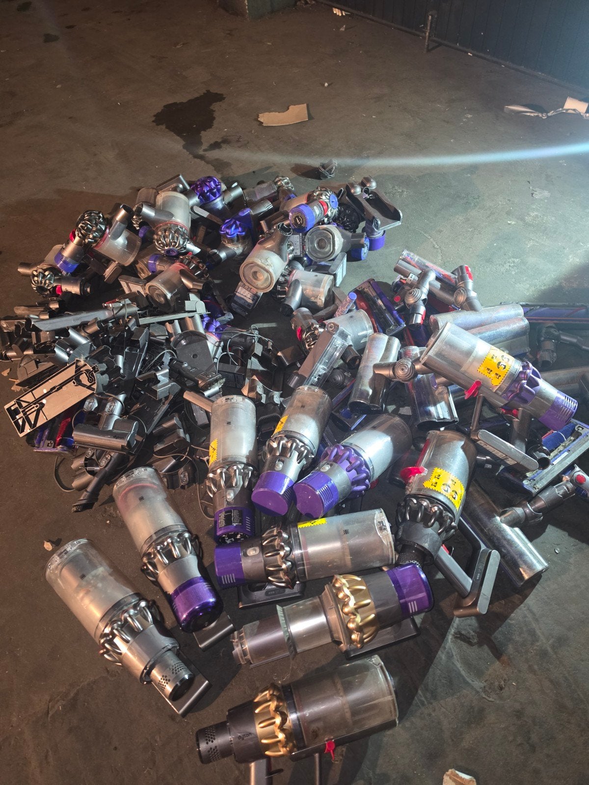 Dyson pour pièces, Electroménager, Enlèvement, Dyson