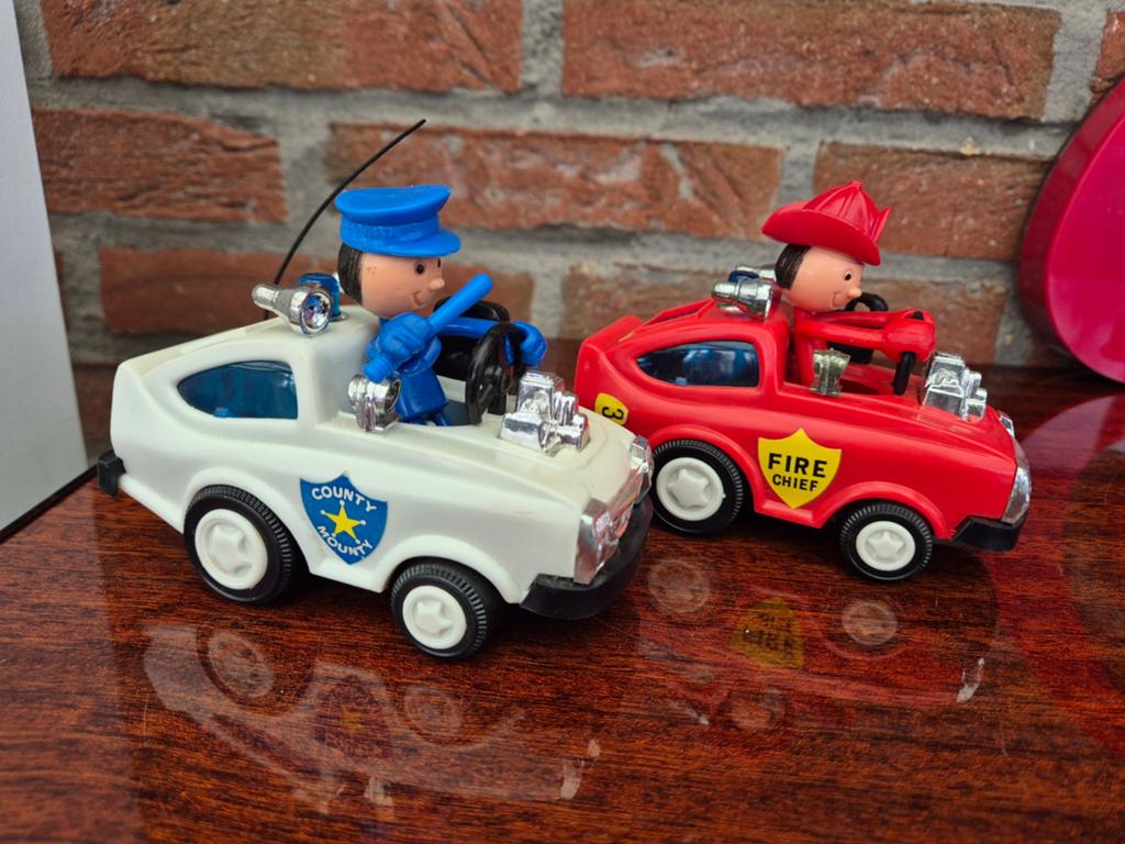 Voertuigen en figuren politie en brandweerman Brabo 1977, Ophalen of Verzenden
