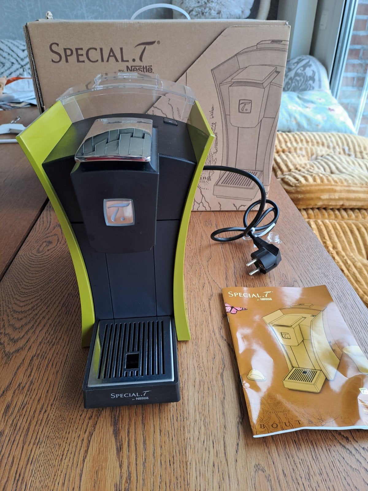 Machine à thé et infusions SPECIAL.T CLASSIK.T vert Nestlé, Electroménager, Réservoir d'eau amovible, Combiné, Dosettes et capsules de café