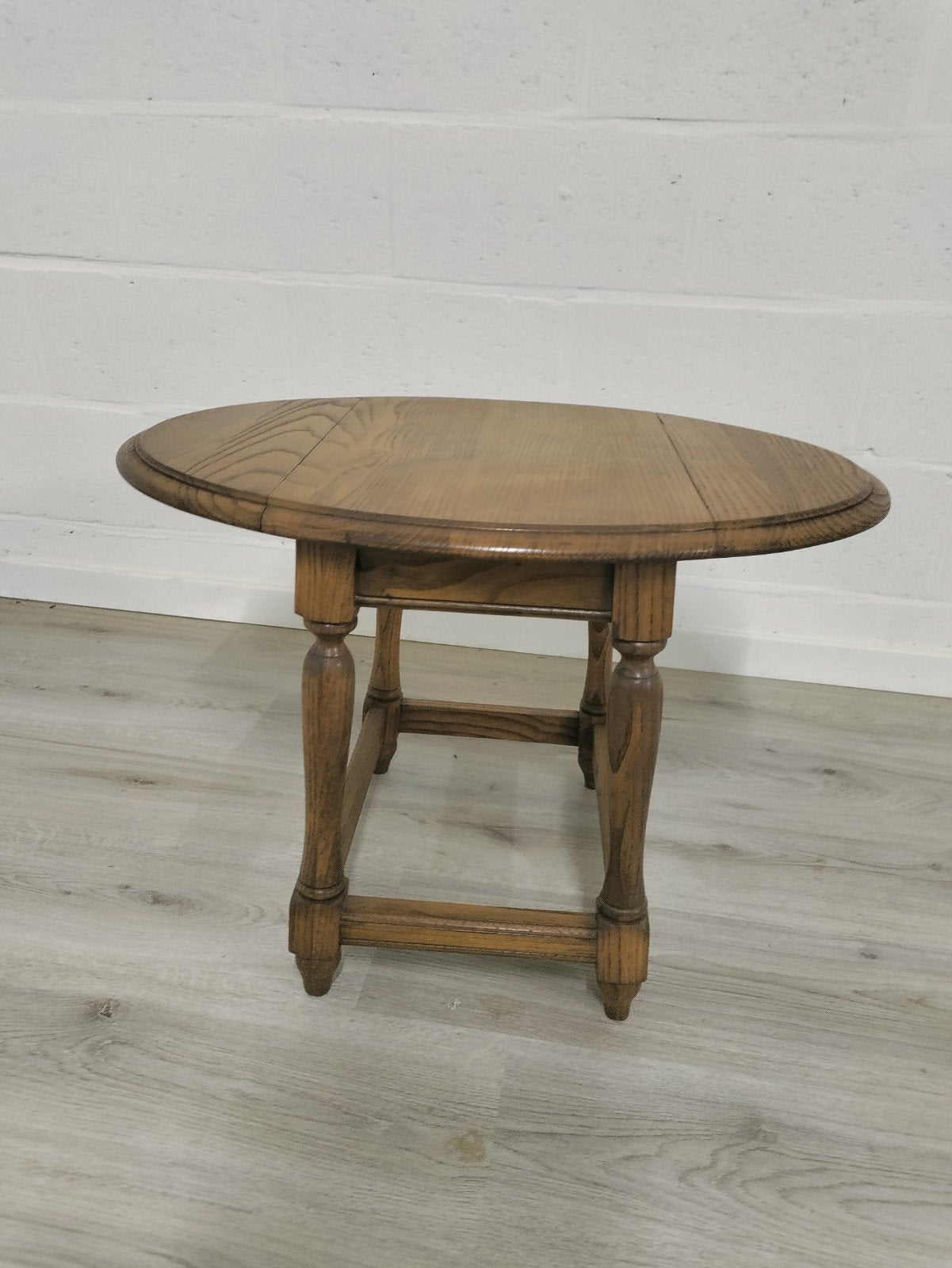 eiken bijzettafel, Enlèvement