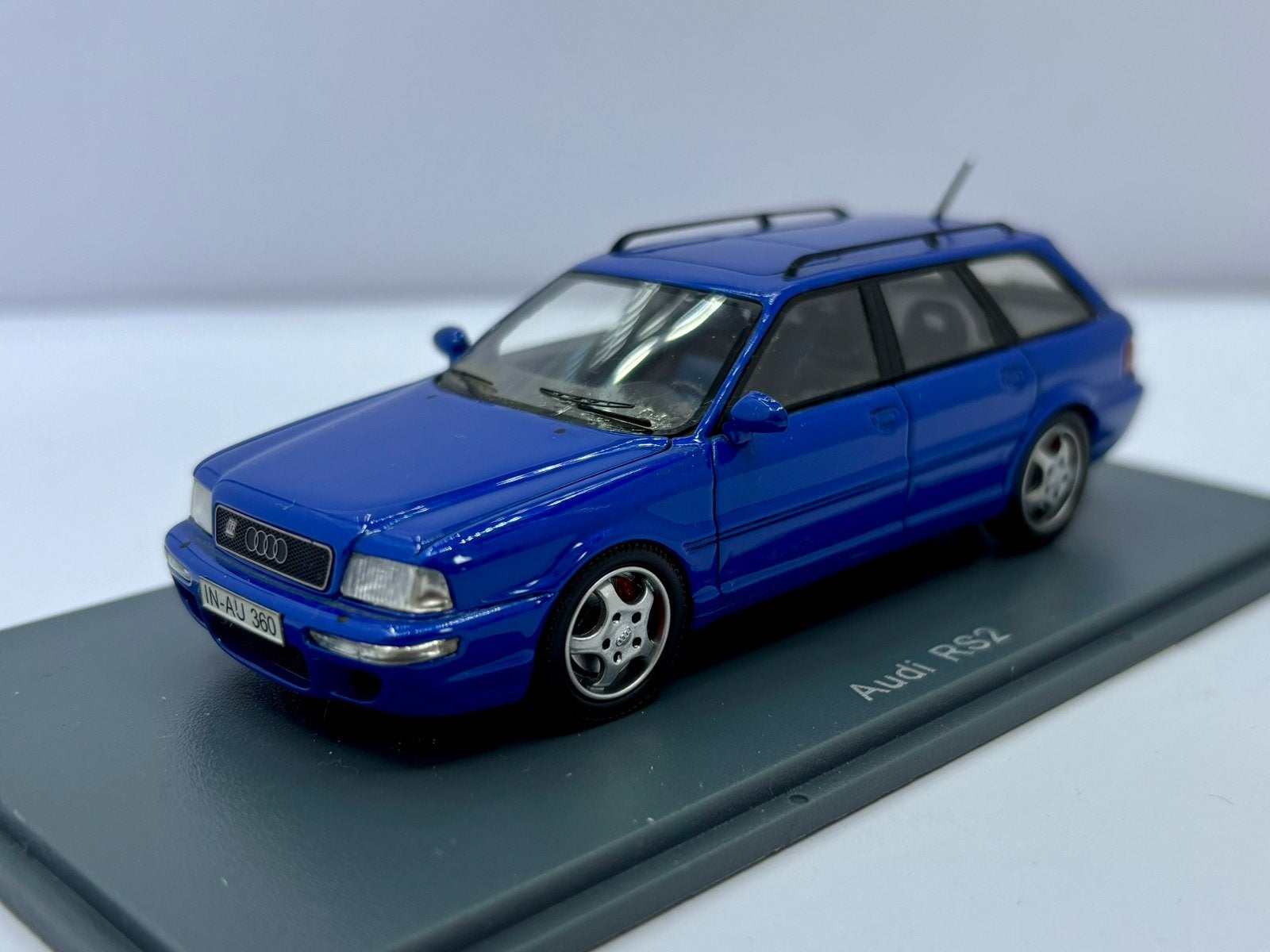 1:43 audi RS2 - ZELDZAAM, Enlèvement ou Envoi, Comme neuf