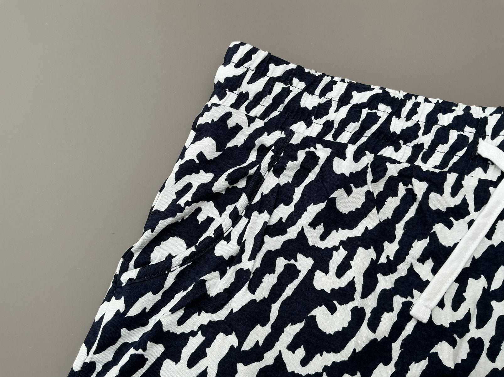 Short dames - medium - NIEUW!, Kleding | Dames, Ophalen of Verzenden, Nieuw