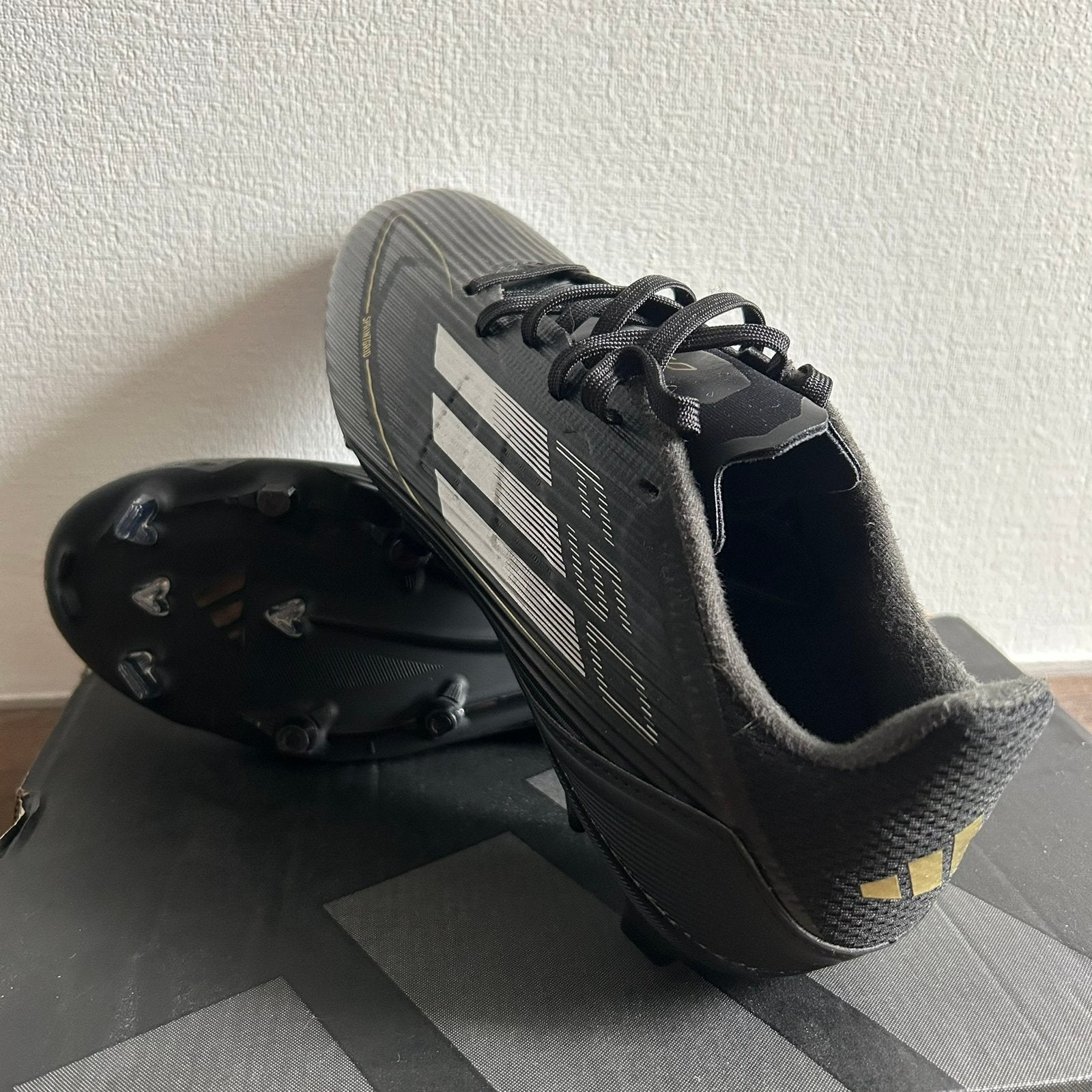 Adidas F50 League FG/MG *NIEUW*, Enlèvement ou Envoi, Neuf, Chaussures