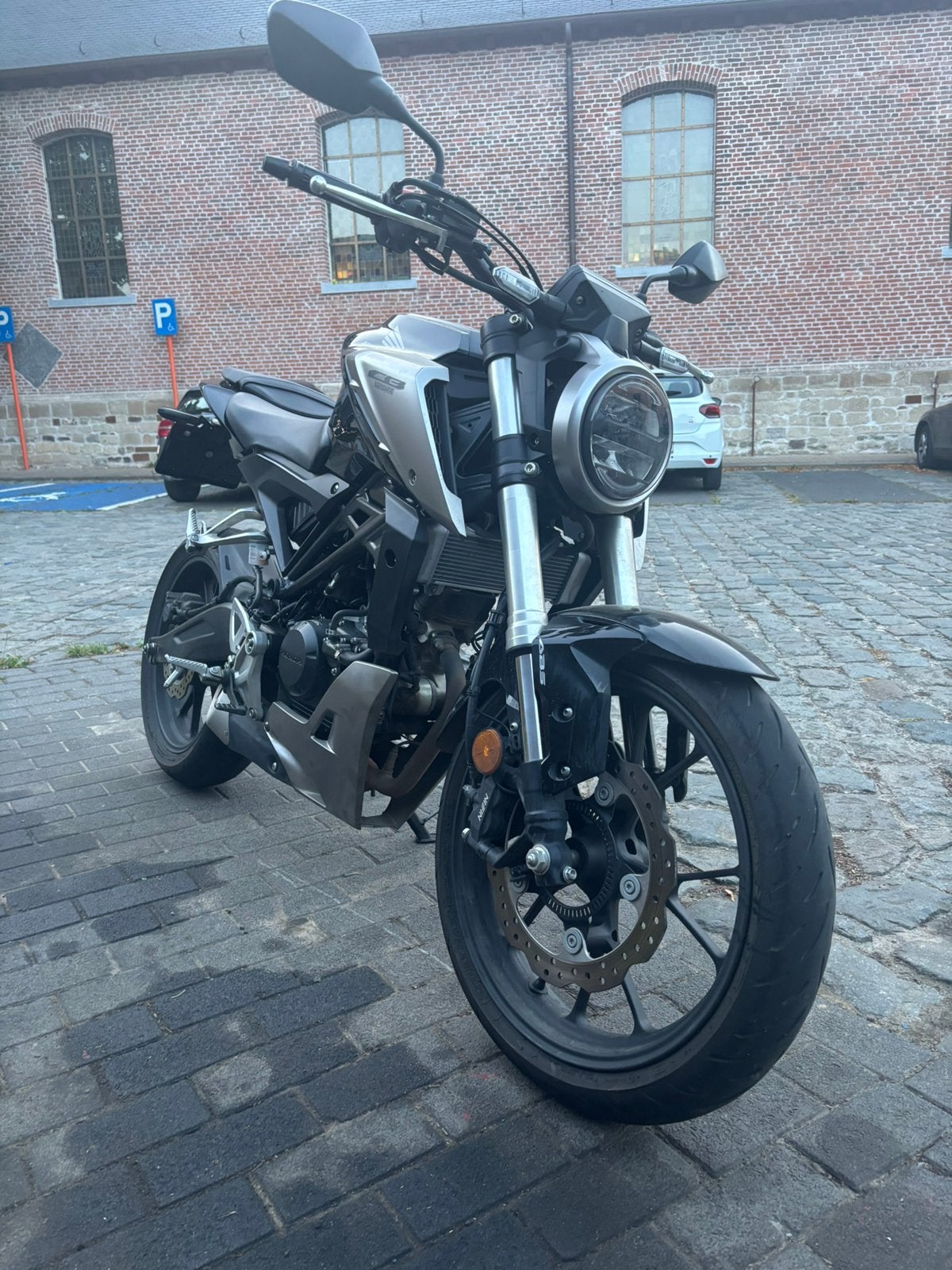 Honda CBR 125, Motoren, Gebruikt, Particulier, Handgeschakeld, Naked bike
