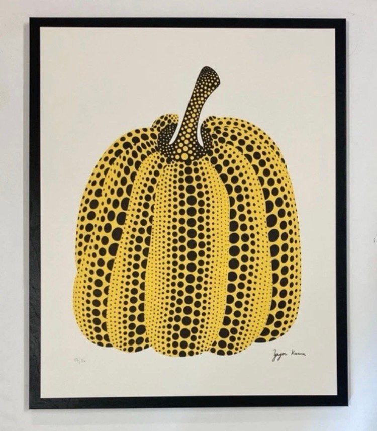 Yayoi Kusama : lithographie 40 par 50 cm. Vendue encadrée, Enlèvement ou Envoi, Lithographie