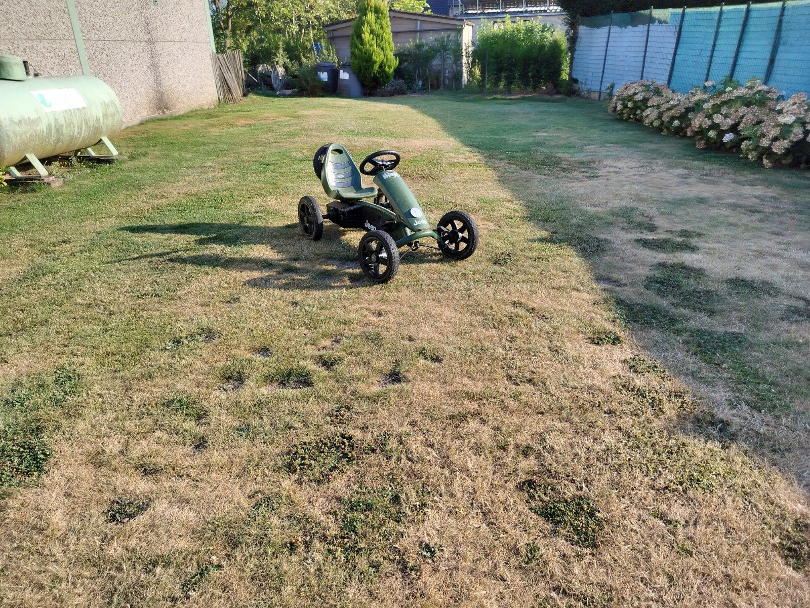 skelter BERG jeep, Kinderen en Baby's, Speelgoed | Buiten | Skelters, Ophalen, Gebruikt, Berg, Vrijloopautomaat