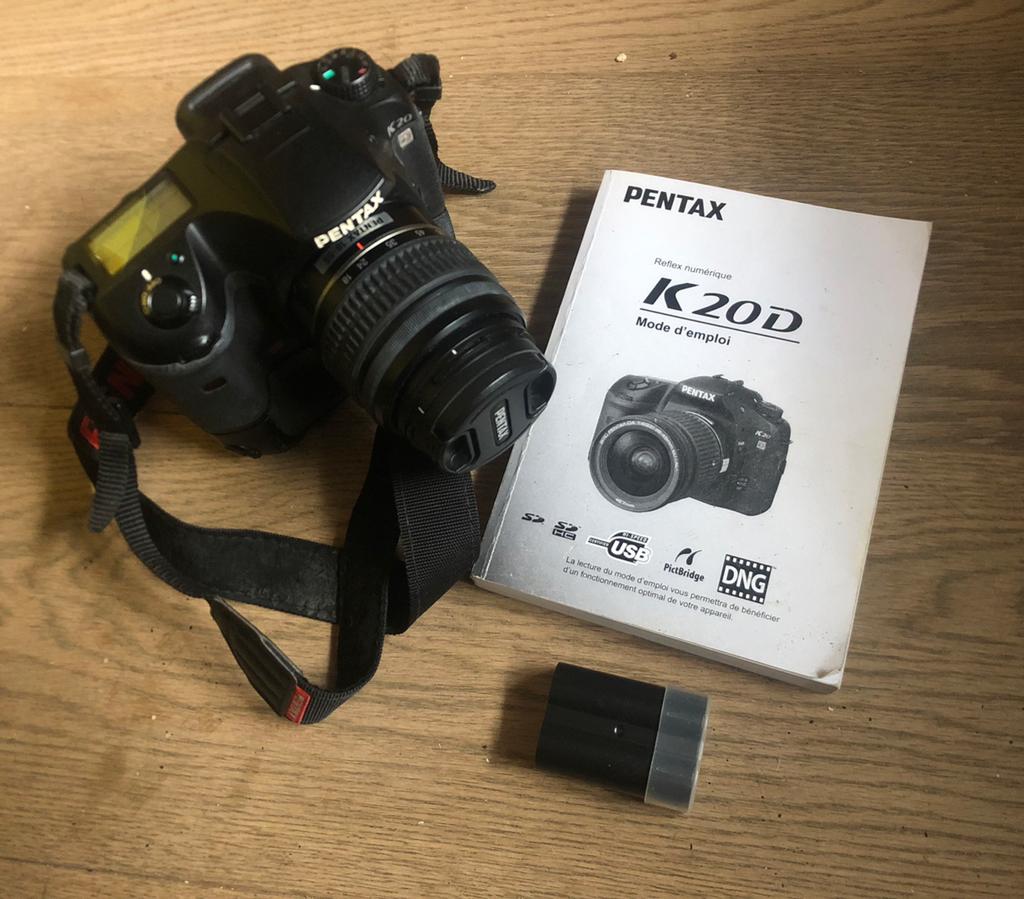 Pentax k20d avec grip et objectif 18-55 Auto focus, TV, Hi-fi & Vidéo, Appareils photo numériques, Enlèvement ou Envoi, Utilisé