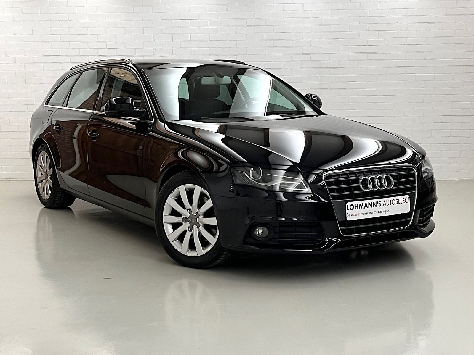 AUDI A4 BENZINE, 4 cilinders, Zwart, 5 deurs, Euro 4