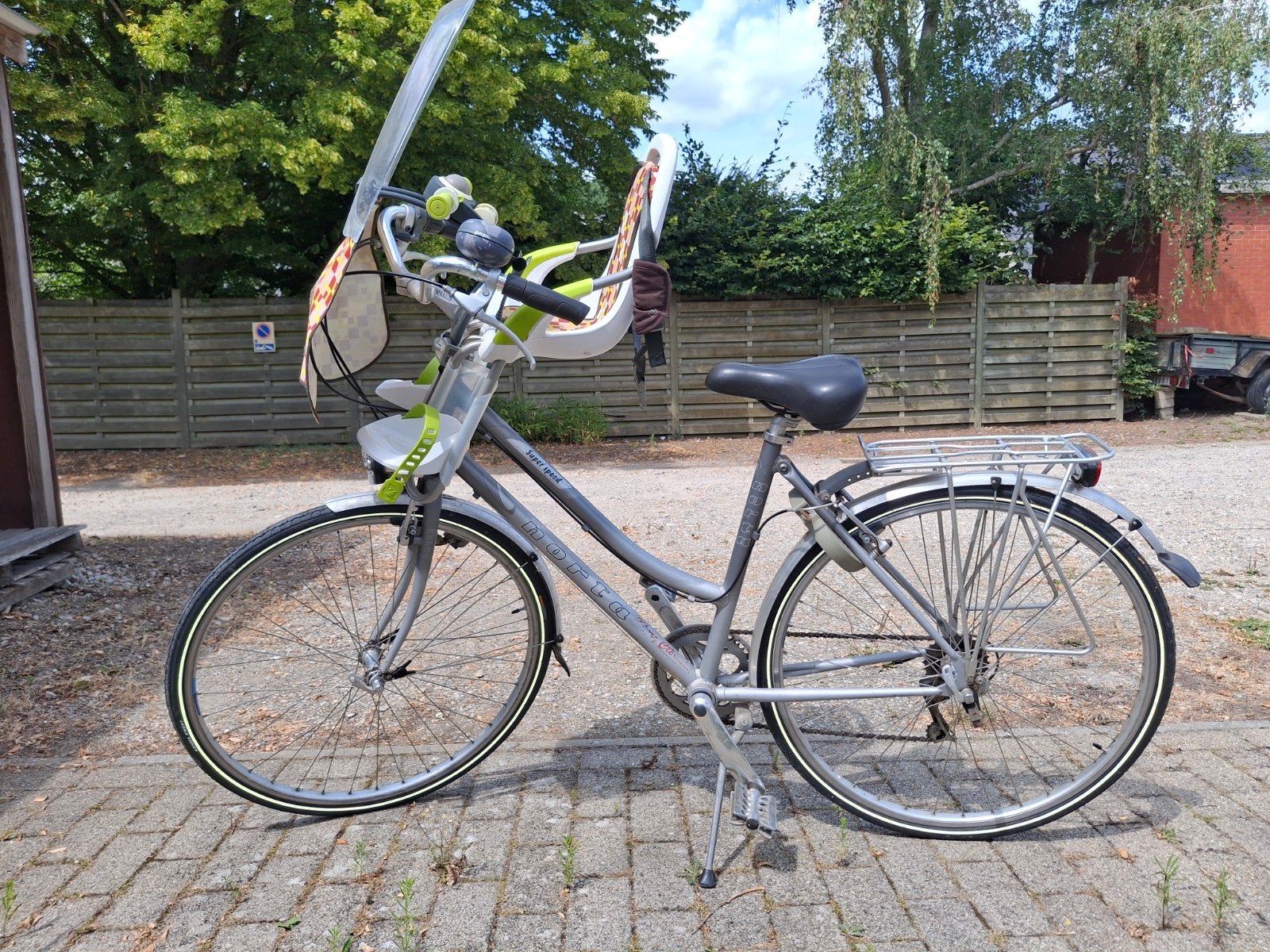 damesfiets Norta met kinderzitje, Vélos & Vélomoteurs, Vélos | Femmes | Vélos de sport & de randonnée, Enlèvement, Comme neuf