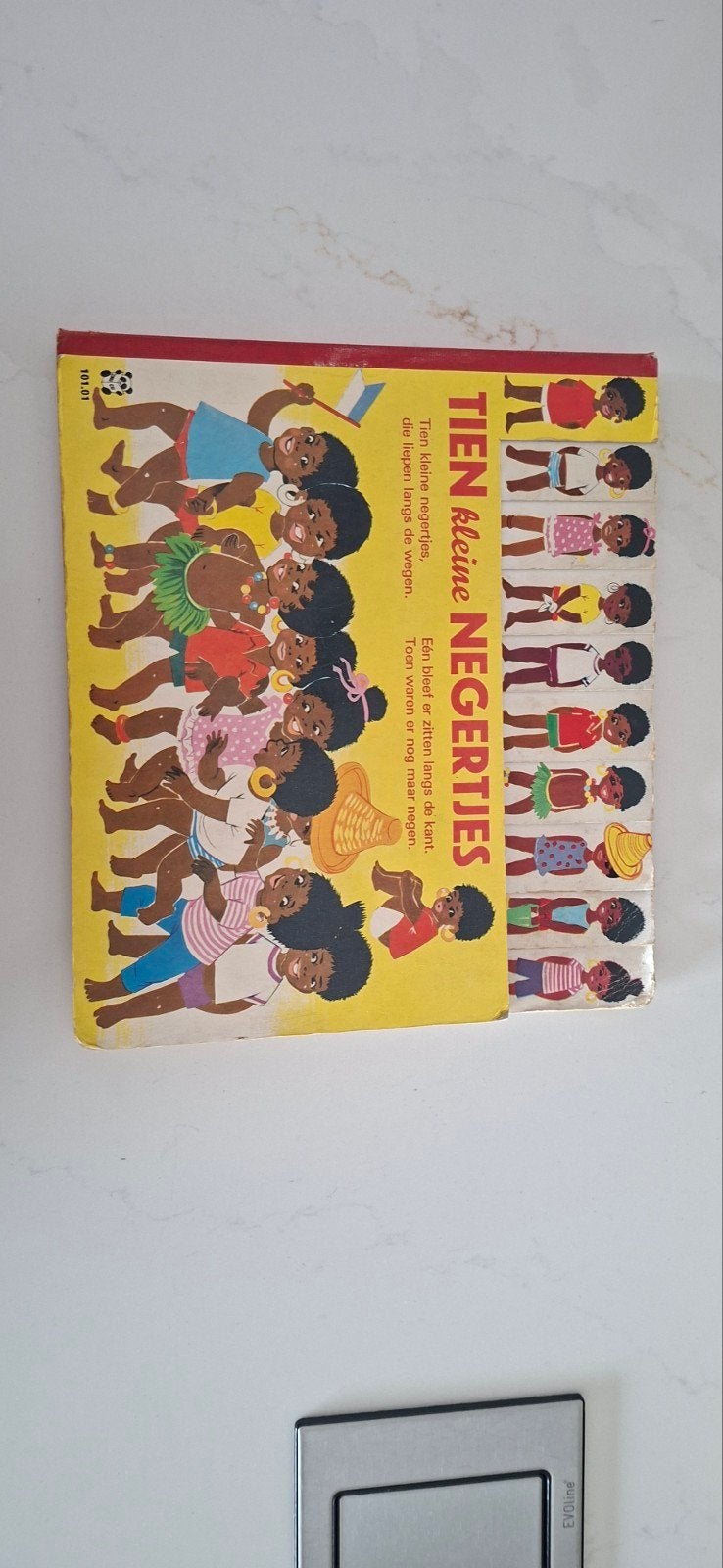 Tien kleine Negertjes 1975, Boeken, Prentenboeken en Plaatjesalbums, Ophalen of Verzenden, Gelezen, Plaatjesalbum