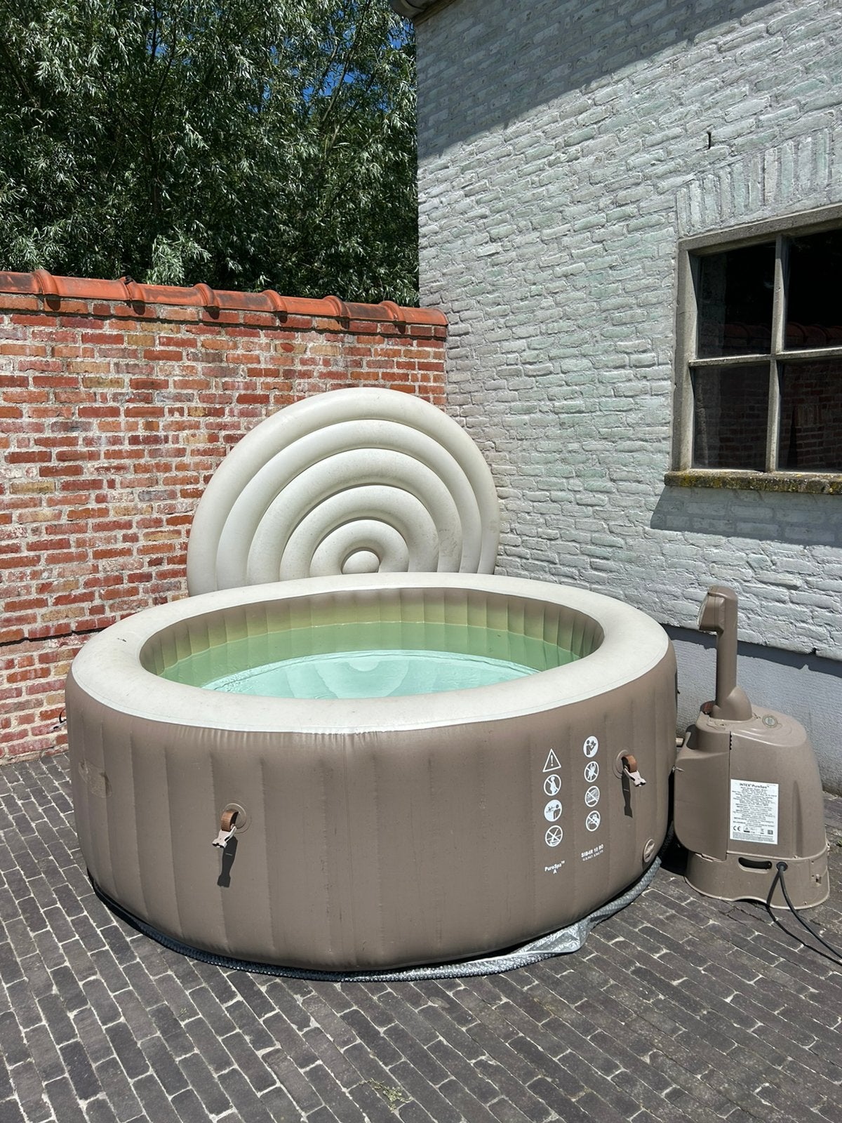 Intex jaccuzi, Enlèvement, Comme neuf, Couverture