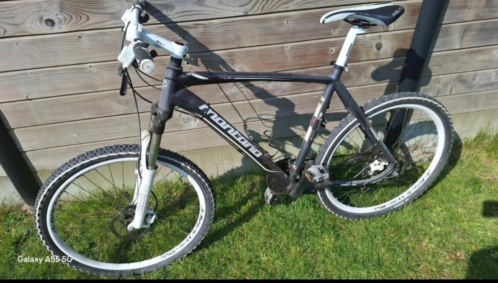 Mountainbike montana, Fietsen en Brommers, Fietsen | Mountainbikes en ATB, Ophalen