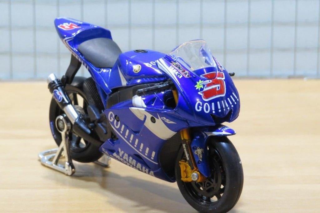 Colin Edwards Yamaha YZR-M1 2005 1:18, Ophalen of Verzenden, Nieuw, Motor, Maisto